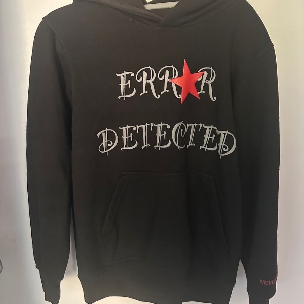 Source Unknown Black Hoodie with Red Star